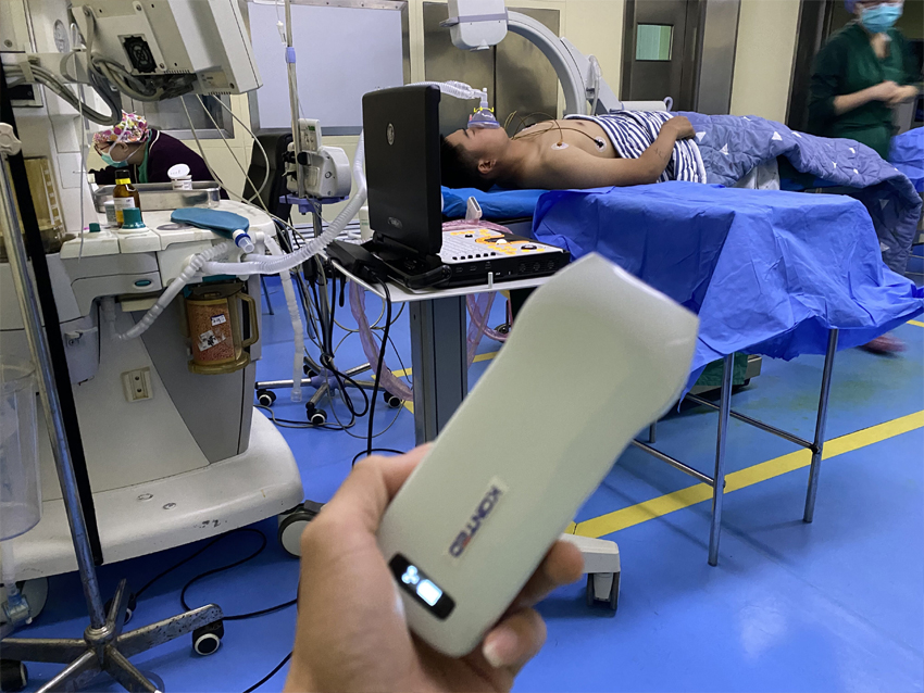 wireless ultrasound probe used in critical care